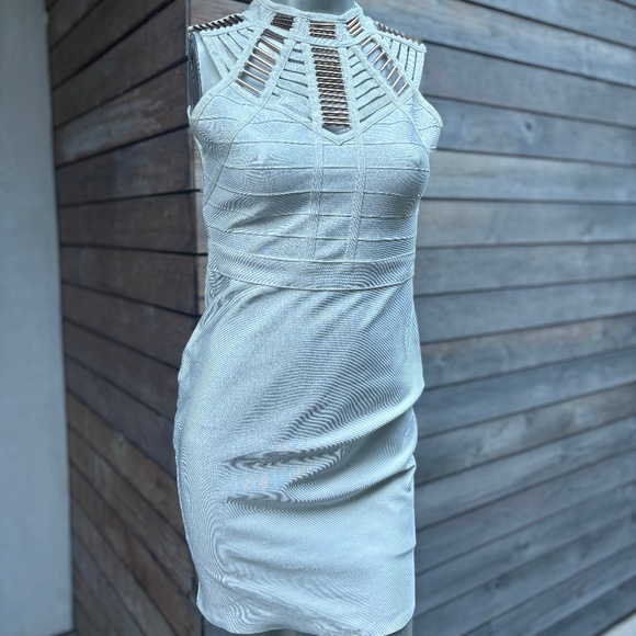 12th Cream dress - Picture 1 of 5